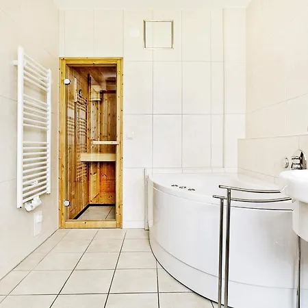 4 Person In アパート *